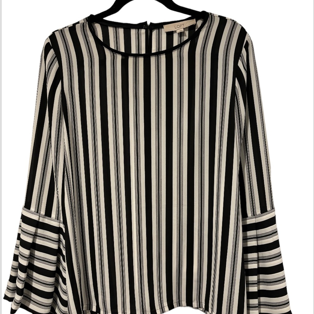LOFT black and white blouse Size S